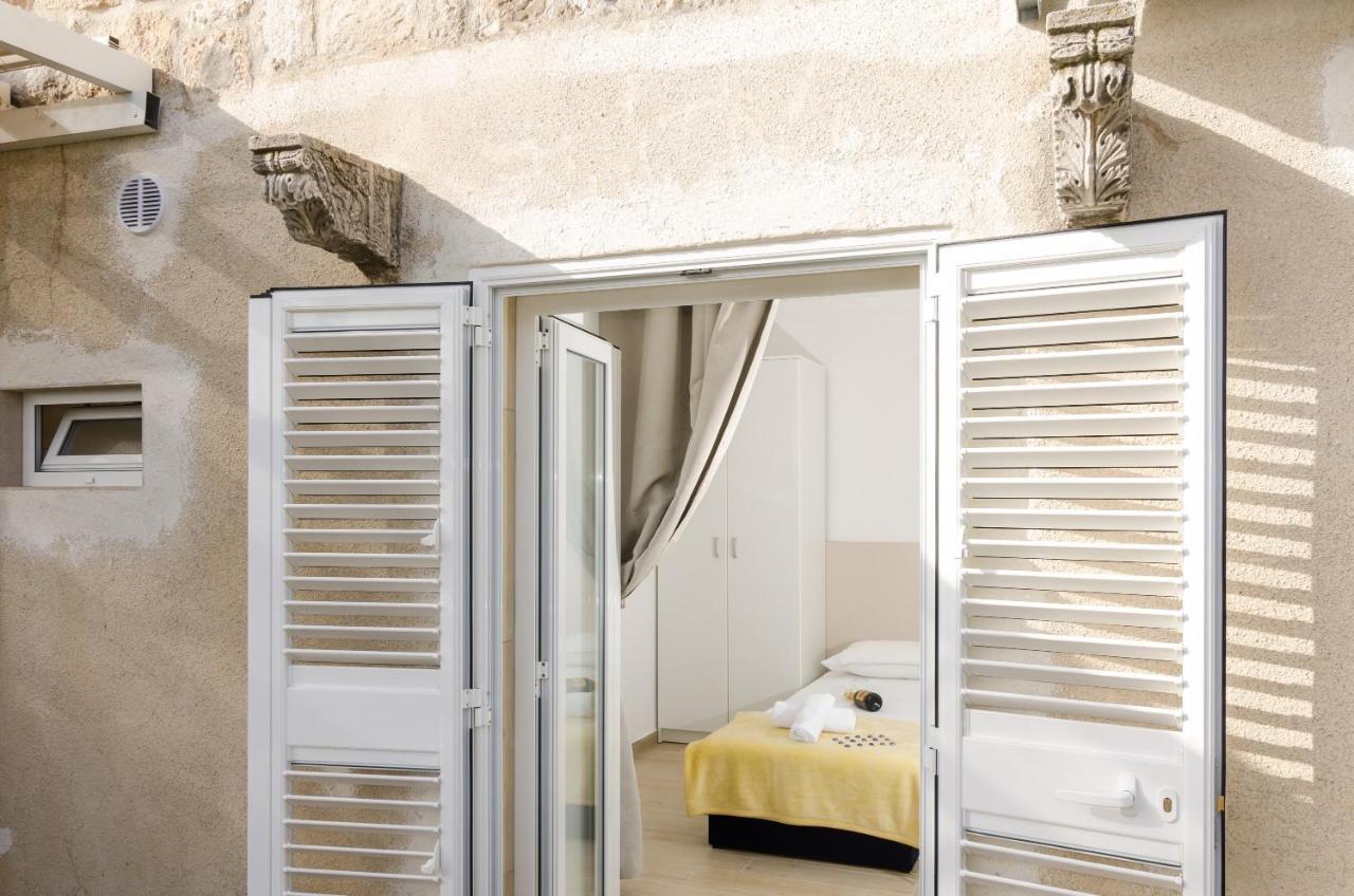 Apartment And Room Kapelica Dubrovnik Eksteriør billede