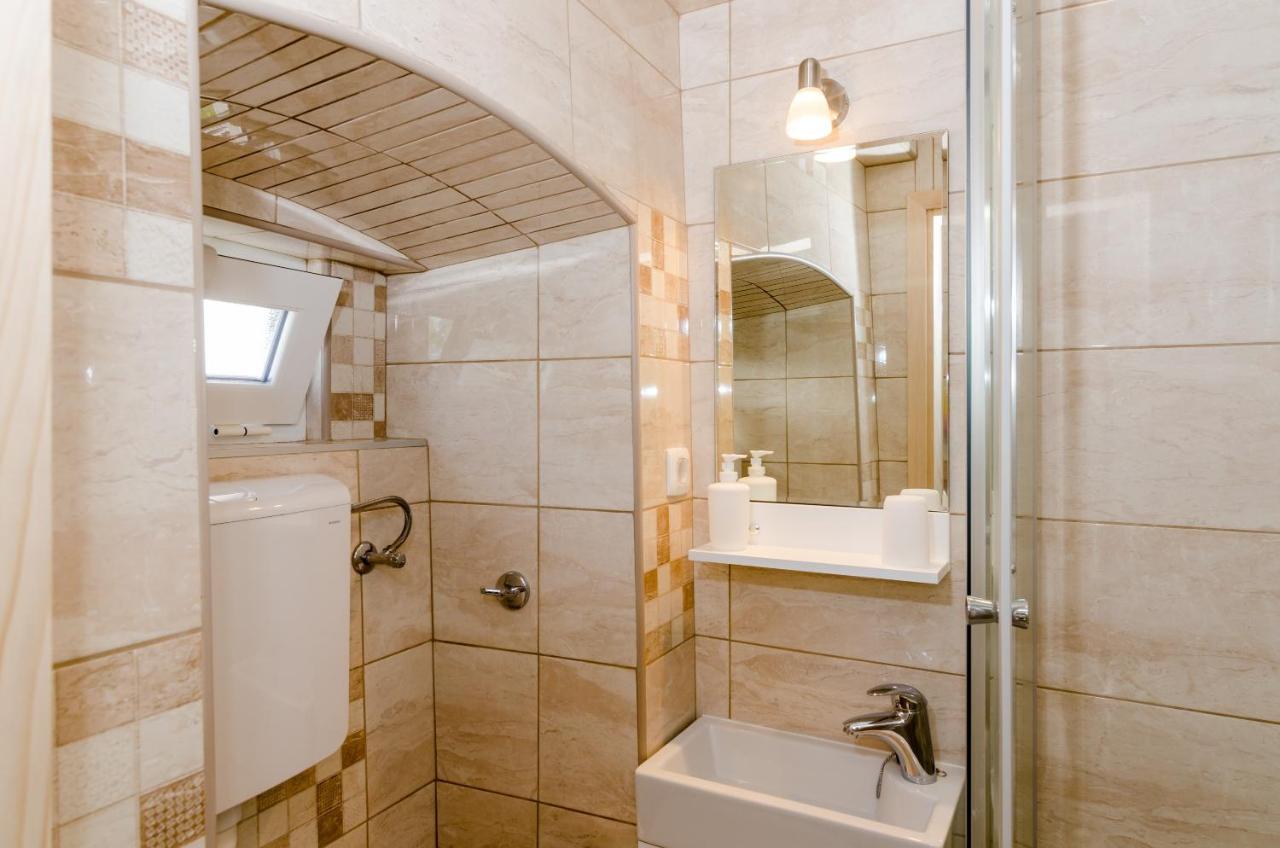 Apartment And Room Kapelica Dubrovnik Eksteriør billede